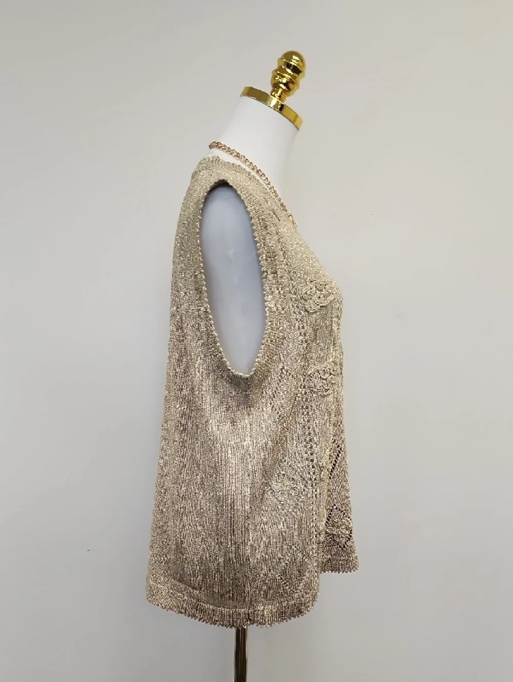 Cricket Lane Beige Knit Button Front Sweater Vest Size Medium